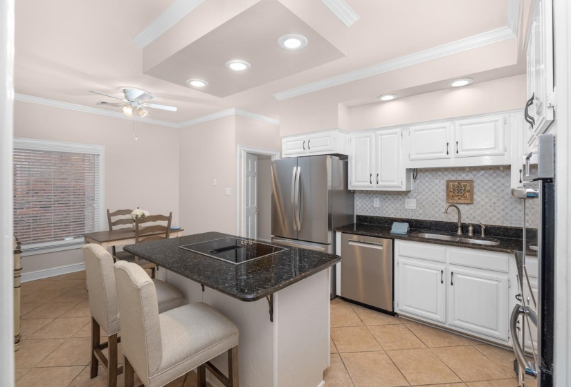 6611 RUE BEAUMONDE DR, Memphis, Tennessee 38120, 4 Bedrooms Bedrooms, 8 Rooms Rooms,2.1 BathroomsBathrooms,Residential,For Sale,RUE BEAUMONDE,10221423