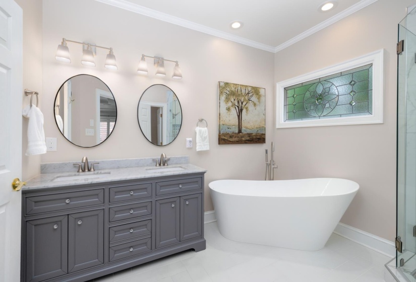 6611 RUE BEAUMONDE DR, Memphis, Tennessee 38120, 4 Bedrooms Bedrooms, 8 Rooms Rooms,2.1 BathroomsBathrooms,Residential,For Sale,RUE BEAUMONDE,10221423