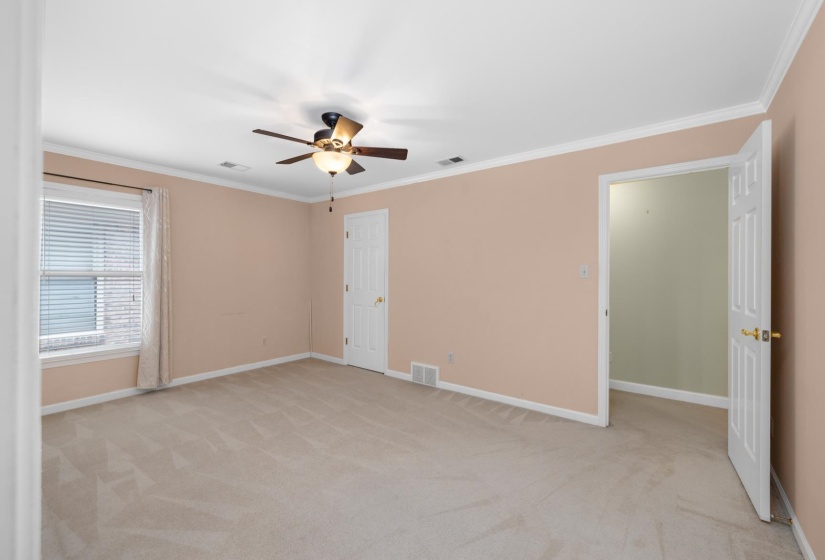 6611 RUE BEAUMONDE DR, Memphis, Tennessee 38120, 4 Bedrooms Bedrooms, 8 Rooms Rooms,2.1 BathroomsBathrooms,Residential,For Sale,RUE BEAUMONDE,10221423