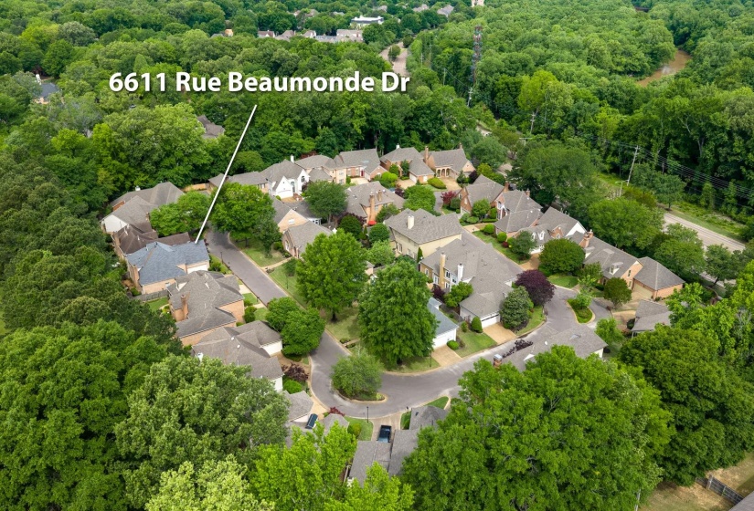 6611 RUE BEAUMONDE DR, Memphis, Tennessee 38120, 4 Bedrooms Bedrooms, 8 Rooms Rooms,2.1 BathroomsBathrooms,Residential,For Sale,RUE BEAUMONDE,10221423