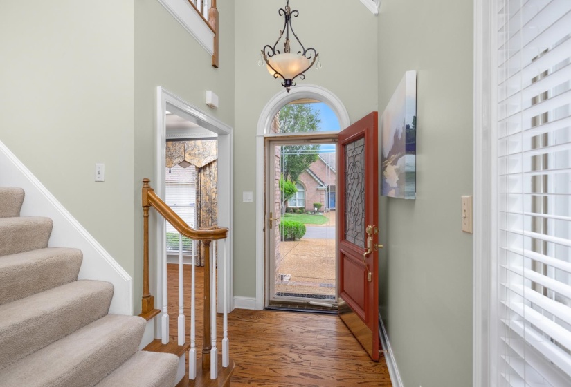 6611 RUE BEAUMONDE DR, Memphis, Tennessee 38120, 4 Bedrooms Bedrooms, 8 Rooms Rooms,2.1 BathroomsBathrooms,Residential,For Sale,RUE BEAUMONDE,10221423