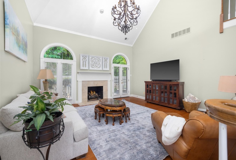 6611 RUE BEAUMONDE DR, Memphis, Tennessee 38120, 4 Bedrooms Bedrooms, 8 Rooms Rooms,2.1 BathroomsBathrooms,Residential,For Sale,RUE BEAUMONDE,10221423
