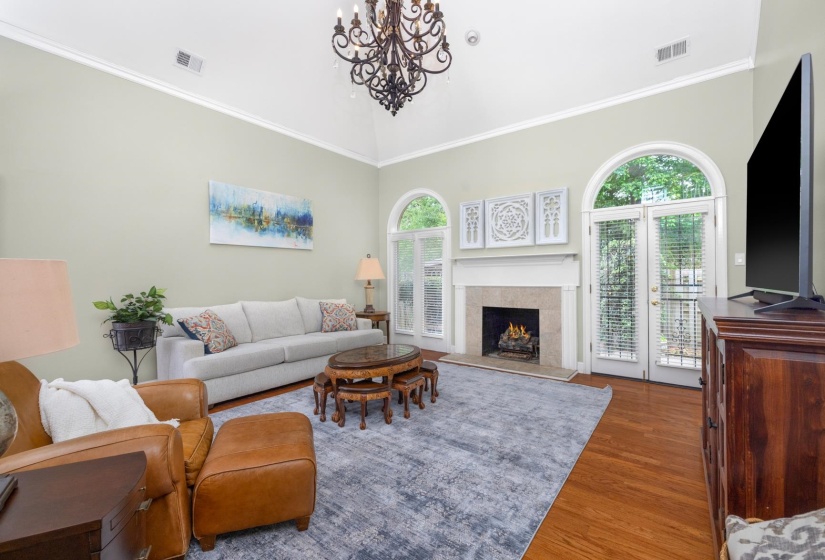 6611 RUE BEAUMONDE DR, Memphis, Tennessee 38120, 4 Bedrooms Bedrooms, 8 Rooms Rooms,2.1 BathroomsBathrooms,Residential,For Sale,RUE BEAUMONDE,10221423