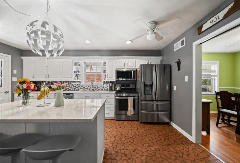1591 STERLING DR, Memphis, Tennessee 38119, 3 Bedroom Bedrooms, 7 Room Rooms,2 BathroomBathrooms,Residential,For Sale,STERLING,0,10221432