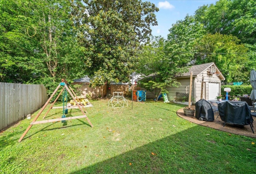 1591 STERLING DR, Memphis, Tennessee 38119, 3 Bedroom Bedrooms, 7 Room Rooms,2 BathroomBathrooms,Residential,For Sale,STERLING,0,10221432