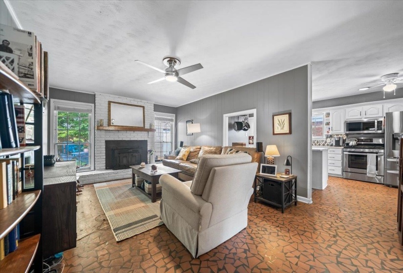 1591 STERLING DR, Memphis, Tennessee 38119, 3 Bedroom Bedrooms, 7 Room Rooms,2 BathroomBathrooms,Residential,For Sale,STERLING,0,10221432
