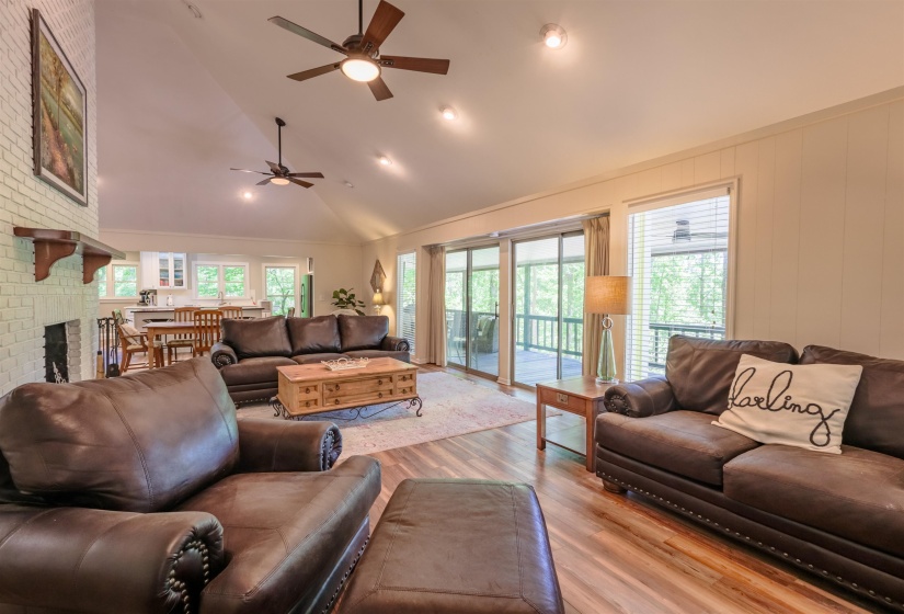 380 YELLOW CREEK LN, Counce, Tennessee 38326, 3 Bedroom Bedrooms, 5 Room Rooms,2 BathroomBathrooms,Residential,For Sale,YELLOW CREEK,0,10221435