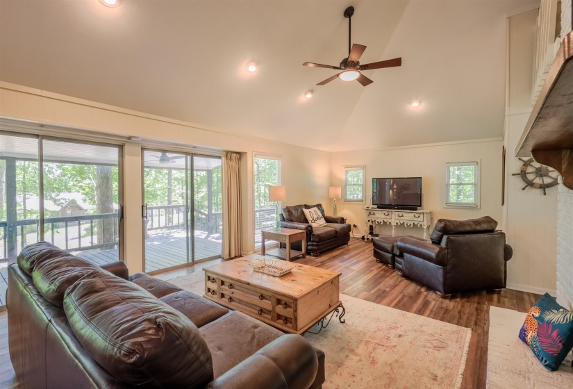 380 YELLOW CREEK LN, Counce, Tennessee 38326, 3 Bedroom Bedrooms, 5 Room Rooms,2 BathroomBathrooms,Residential,For Sale,YELLOW CREEK,0,10221435