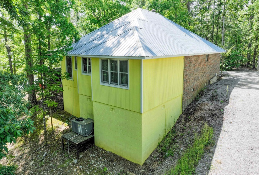 380 YELLOW CREEK LN, Counce, Tennessee 38326, 3 Bedroom Bedrooms, 5 Room Rooms,2 BathroomBathrooms,Residential,For Sale,YELLOW CREEK,0,10221435