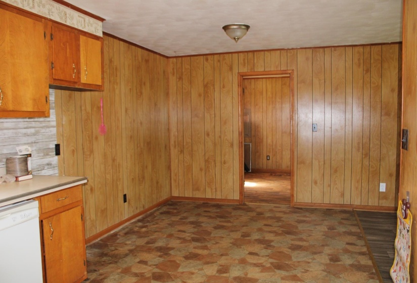 584 CHISHOLM LAKE RD, Ripley, Tennessee 38063, 3 Bedrooms Bedrooms, 5 Rooms Rooms,2 BathroomsBathrooms,Residential,For Sale,CHISHOLM LAKE,10221453