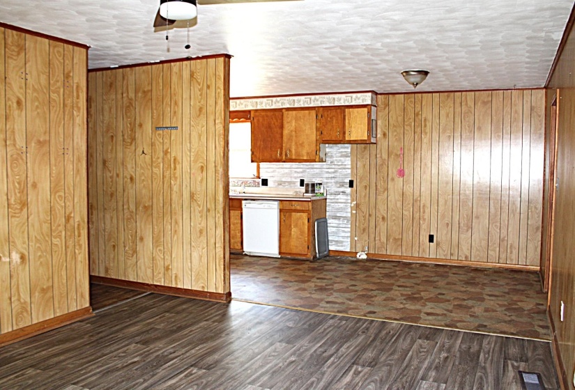 584 CHISHOLM LAKE RD, Ripley, Tennessee 38063, 3 Bedrooms Bedrooms, 5 Rooms Rooms,2 BathroomsBathrooms,Residential,For Sale,CHISHOLM LAKE,10221453