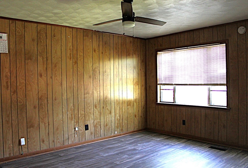 584 CHISHOLM LAKE RD, Ripley, Tennessee 38063, 3 Bedrooms Bedrooms, 5 Rooms Rooms,2 BathroomsBathrooms,Residential,For Sale,CHISHOLM LAKE,10221453