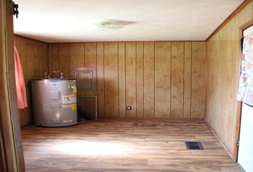 584 CHISHOLM LAKE RD, Ripley, Tennessee 38063, 3 Bedrooms Bedrooms, 5 Rooms Rooms,2 BathroomsBathrooms,Residential,For Sale,CHISHOLM LAKE,10221453