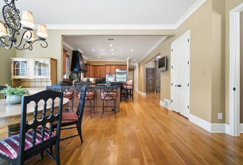 2301 CAYLORS WOODS CV, Germantown, Tennessee 38138, 5 Bedroom Bedrooms, 13 Room Rooms,6.2 BathroomBathrooms,Residential,For Sale,CAYLORS WOODS,0,10221454