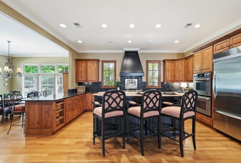 2301 CAYLORS WOODS CV, Germantown, Tennessee 38138, 5 Bedroom Bedrooms, 13 Room Rooms,6.2 BathroomBathrooms,Residential,For Sale,CAYLORS WOODS,0,10221454