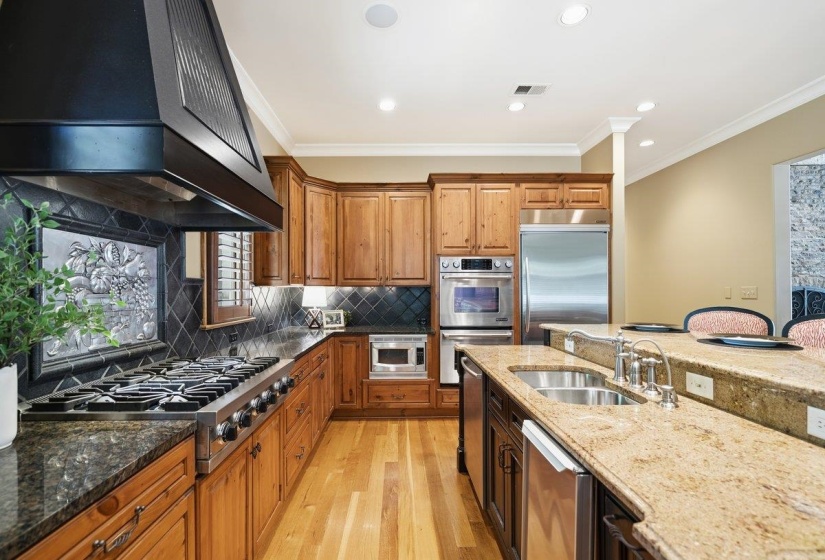 2301 CAYLORS WOODS CV, Germantown, Tennessee 38138, 5 Bedroom Bedrooms, 13 Room Rooms,6.2 BathroomBathrooms,Residential,For Sale,CAYLORS WOODS,0,10221454