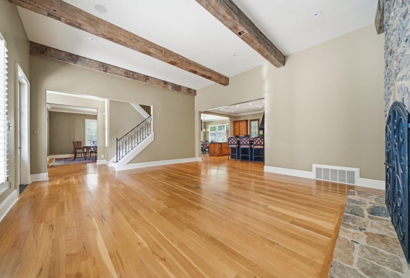 2301 CAYLORS WOODS CV, Germantown, Tennessee 38138, 5 Bedroom Bedrooms, 13 Room Rooms,6.2 BathroomBathrooms,Residential,For Sale,CAYLORS WOODS,0,10221454