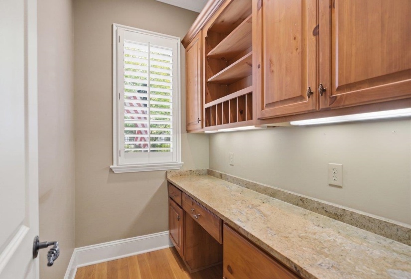 2301 CAYLORS WOODS CV, Germantown, Tennessee 38138, 5 Bedroom Bedrooms, 13 Room Rooms,6.2 BathroomBathrooms,Residential,For Sale,CAYLORS WOODS,0,10221454