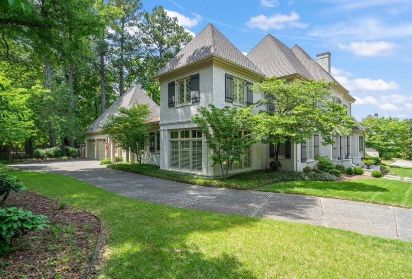 2301 CAYLORS WOODS CV, Germantown, Tennessee 38138, 5 Bedroom Bedrooms, 13 Room Rooms,6.2 BathroomBathrooms,Residential,For Sale,CAYLORS WOODS,0,10221454