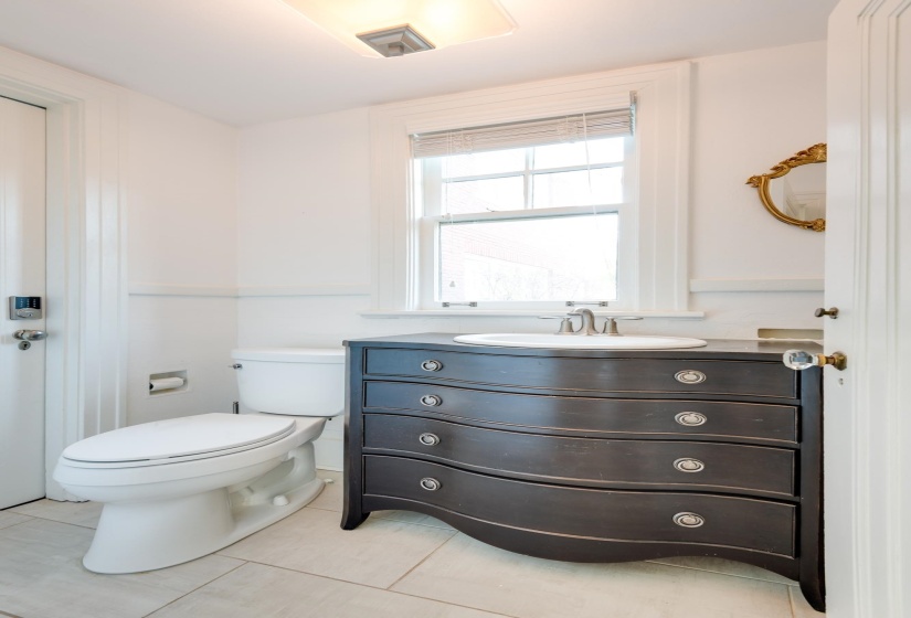 777 WEST DR, Memphis, Tennessee 38112, 6 Bedroom Bedrooms, 11 Room Rooms,5.1 BathroomBathrooms,Residential,For Sale,WEST,0,10221456