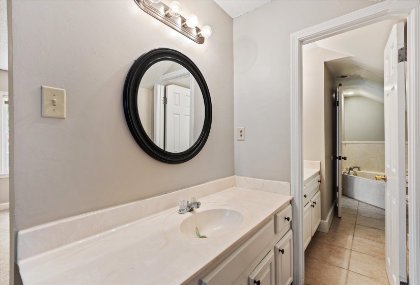 2149 ROLLING VALLEY DR, Germantown, Tennessee 38138, 4 Bedroom Bedrooms, 9 Room Rooms,2 BathroomBathrooms,Residential,For Sale,ROLLING VALLEY,0,10221186