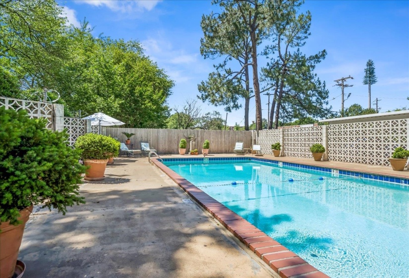 3080 WALNUT GROVE RD, Memphis, Tennessee 38111, 2 Bedroom Bedrooms, 5 Room Rooms,2 BathroomBathrooms,Residential,For Sale,WALNUT GROVE,0,10221467
