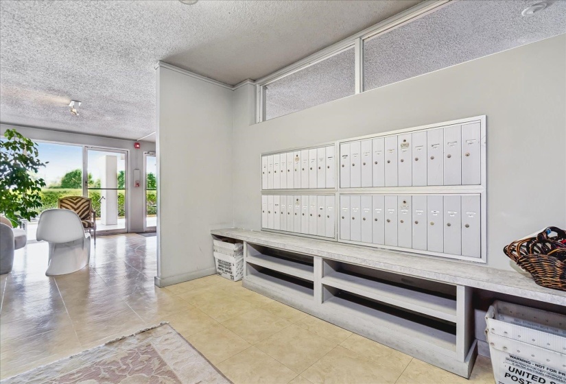 3080 WALNUT GROVE RD, Memphis, Tennessee 38111, 2 Bedroom Bedrooms, 5 Room Rooms,2 BathroomBathrooms,Residential,For Sale,WALNUT GROVE,0,10221467