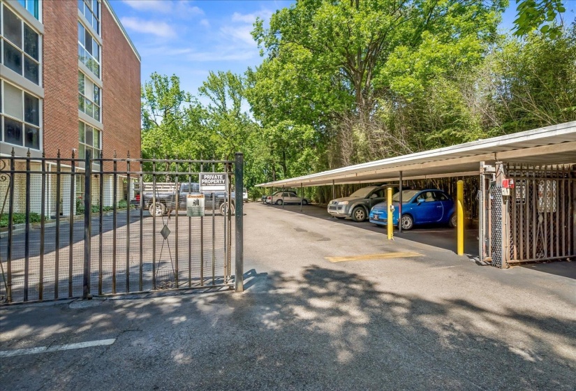3080 WALNUT GROVE RD, Memphis, Tennessee 38111, 2 Bedroom Bedrooms, 5 Room Rooms,2 BathroomBathrooms,Residential,For Sale,WALNUT GROVE,0,10221467