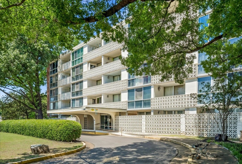 3080 WALNUT GROVE RD, Memphis, Tennessee 38111, 2 Bedroom Bedrooms, 5 Room Rooms,2 BathroomBathrooms,Residential,For Sale,WALNUT GROVE,0,10221467