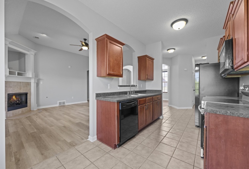 50 ABBEY RD, Oakland, Tennessee 38060, 3 Bedroom Bedrooms, 6 Room Rooms,2 BathroomBathrooms,Residential,For Sale,ABBEY,0,10221473