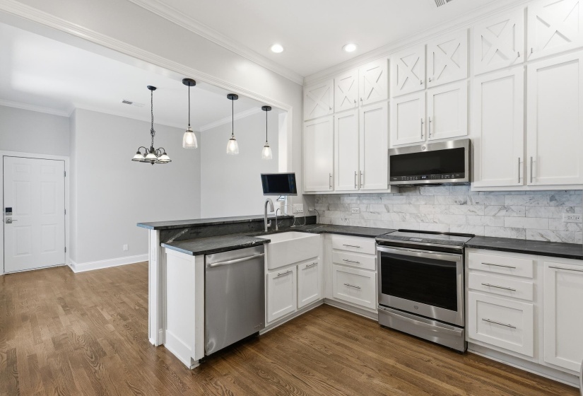 169 RUNNING RIVER PL, Memphis, Tennessee 38103, 3 Bedroom Bedrooms, 6 Room Rooms,3 BathroomBathrooms,Residential,For Sale,RUNNING RIVER,0,10221475