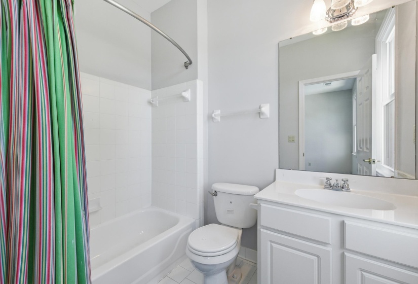 169 RUNNING RIVER PL, Memphis, Tennessee 38103, 3 Bedroom Bedrooms, 6 Room Rooms,3 BathroomBathrooms,Residential,For Sale,RUNNING RIVER,0,10221475