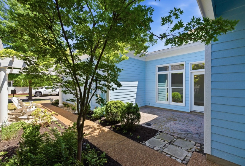 169 RUNNING RIVER PL, Memphis, Tennessee 38103, 3 Bedroom Bedrooms, 6 Room Rooms,3 BathroomBathrooms,Residential,For Sale,RUNNING RIVER,0,10221475