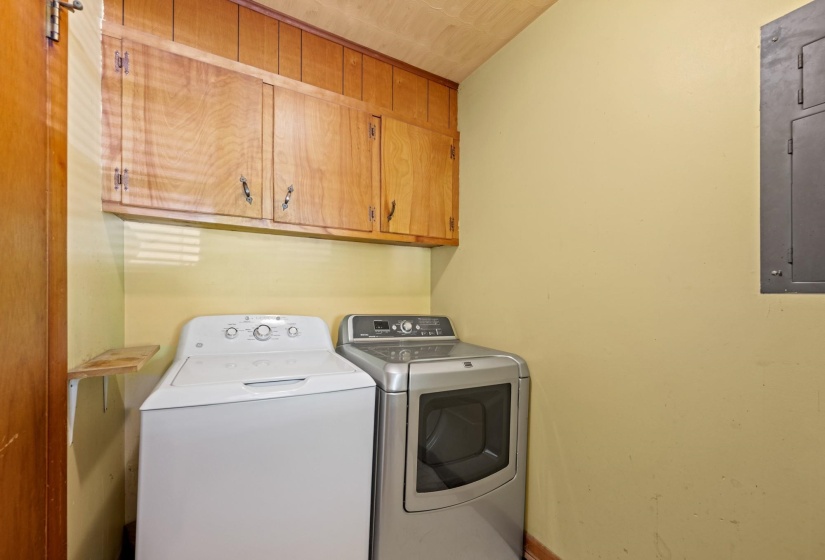 472 OAKVILLE CIR, Parsons, Tennessee 38363, 3 Bedroom Bedrooms, 8 Room Rooms,1.1 BathroomBathrooms,Residential,For Sale,OAKVILLE,0,10221481