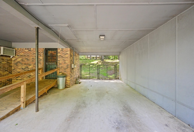 472 OAKVILLE CIR, Parsons, Tennessee 38363, 3 Bedroom Bedrooms, 8 Room Rooms,1.1 BathroomBathrooms,Residential,For Sale,OAKVILLE,0,10221481