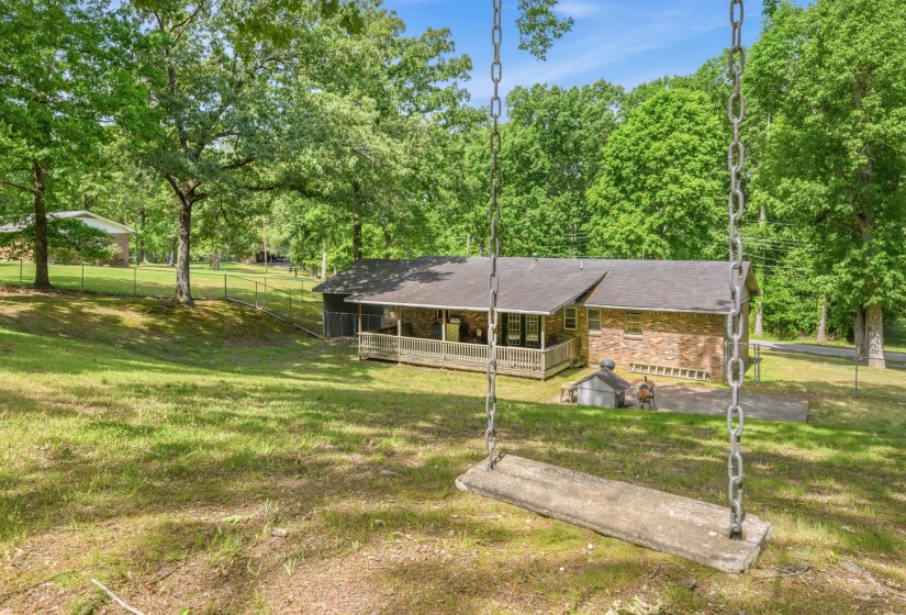 472 OAKVILLE CIR, Parsons, Tennessee 38363, 3 Bedroom Bedrooms, 8 Room Rooms,1.1 BathroomBathrooms,Residential,For Sale,OAKVILLE,0,10221481