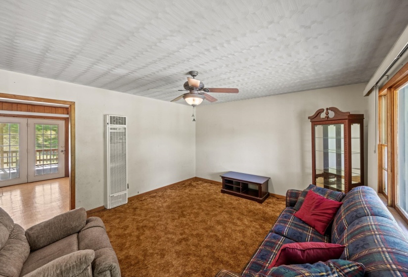 472 OAKVILLE CIR, Parsons, Tennessee 38363, 3 Bedroom Bedrooms, 8 Room Rooms,1.1 BathroomBathrooms,Residential,For Sale,OAKVILLE,0,10221481