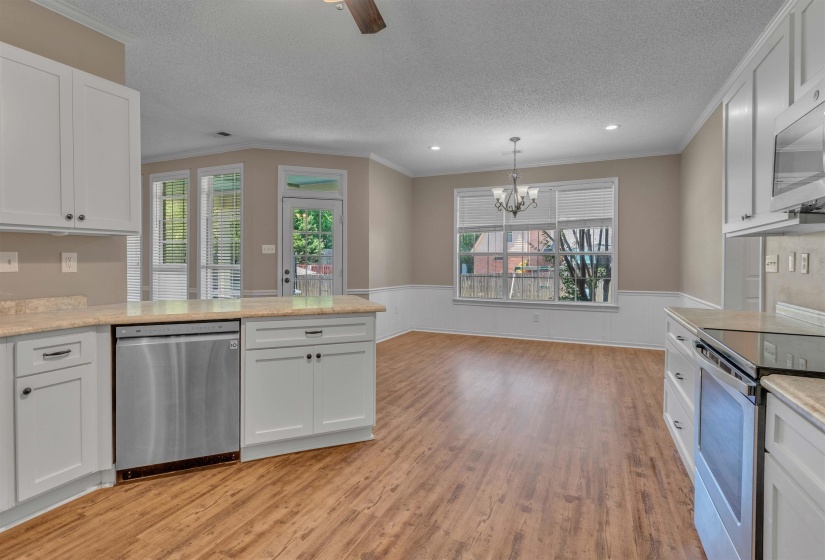 3933 OAK FOREST DR, Bartlett, Tennessee 38135, 4 Bedrooms Bedrooms, 7 Rooms Rooms,2 BathroomsBathrooms,Residential,For Sale,OAK FOREST,10221494