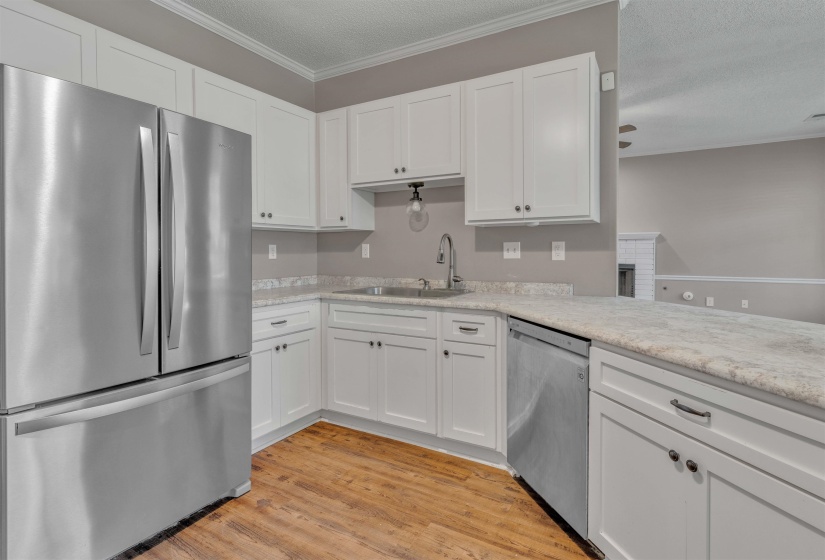 3933 OAK FOREST DR, Bartlett, Tennessee 38135, 4 Bedrooms Bedrooms, 7 Rooms Rooms,2 BathroomsBathrooms,Residential,For Sale,OAK FOREST,10221494