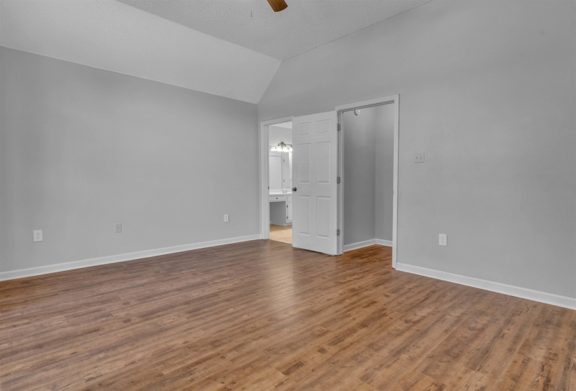 3933 OAK FOREST DR, Bartlett, Tennessee 38135, 4 Bedrooms Bedrooms, 7 Rooms Rooms,2 BathroomsBathrooms,Residential,For Sale,OAK FOREST,10221494