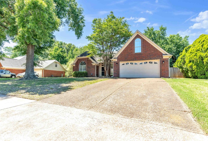 3933 OAK FOREST DR, Bartlett, Tennessee 38135, 4 Bedrooms Bedrooms, 7 Rooms Rooms,2 BathroomsBathrooms,Residential,For Sale,OAK FOREST,10221494