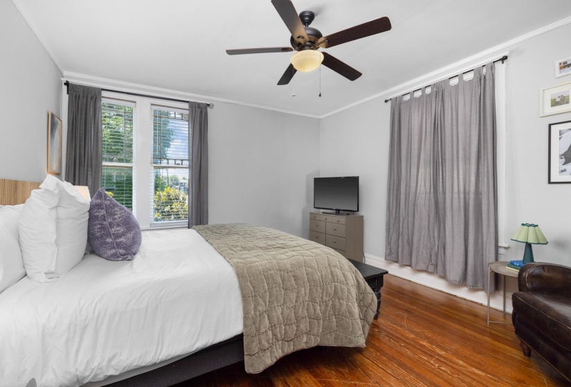 1482 COURT AVE, Memphis, Tennessee 38104, 4 Bedroom Bedrooms, 10 Room Rooms,2 BathroomBathrooms,Residential,For Sale,COURT,0,10221497