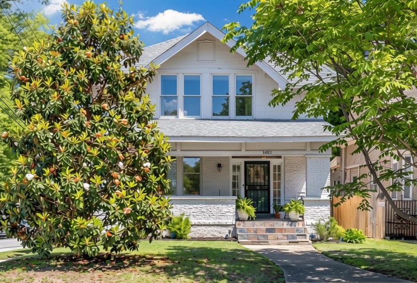 1482 COURT AVE, Memphis, Tennessee 38104, 4 Bedroom Bedrooms, 10 Room Rooms,2 BathroomBathrooms,Residential,For Sale,COURT,0,10221497