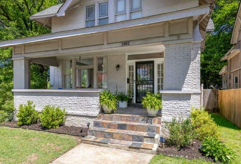 1482 COURT AVE, Memphis, Tennessee 38104, 4 Bedroom Bedrooms, 10 Room Rooms,2 BathroomBathrooms,Residential,For Sale,COURT,0,10221497