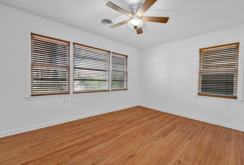 1338 DEARING RD, Memphis, Tennessee 38117, 4 Bedrooms Bedrooms, 7 Rooms Rooms,2 BathroomsBathrooms,Residential,For Sale,DEARING,10221499