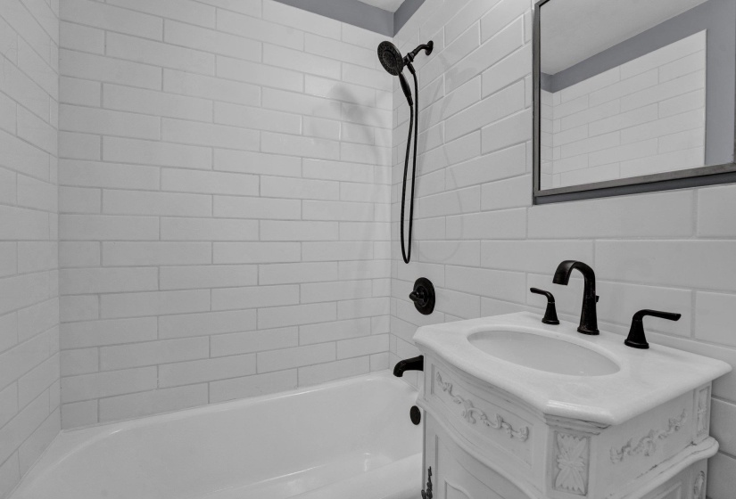1338 DEARING RD, Memphis, Tennessee 38117, 4 Bedrooms Bedrooms, 7 Rooms Rooms,2 BathroomsBathrooms,Residential,For Sale,DEARING,10221499