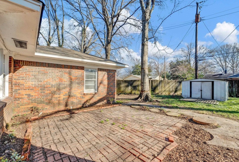 1338 DEARING RD, Memphis, Tennessee 38117, 4 Bedrooms Bedrooms, 7 Rooms Rooms,2 BathroomsBathrooms,Residential,For Sale,DEARING,10221499