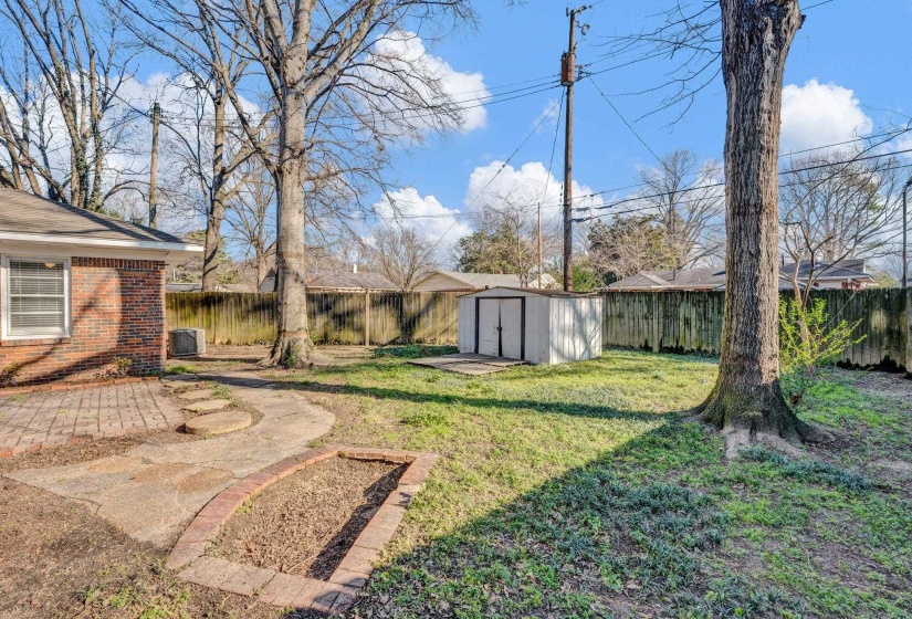 1338 DEARING RD, Memphis, Tennessee 38117, 4 Bedrooms Bedrooms, 7 Rooms Rooms,2 BathroomsBathrooms,Residential,For Sale,DEARING,10221499