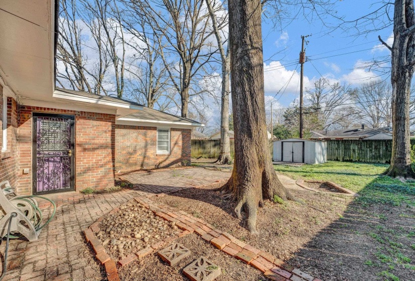1338 DEARING RD, Memphis, Tennessee 38117, 4 Bedrooms Bedrooms, 7 Rooms Rooms,2 BathroomsBathrooms,Residential,For Sale,DEARING,10221499