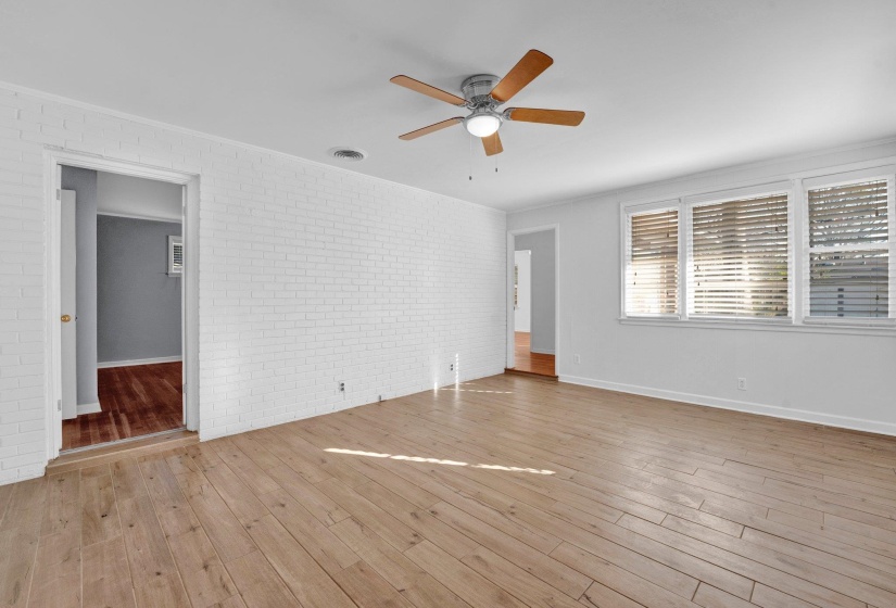 1338 DEARING RD, Memphis, Tennessee 38117, 4 Bedrooms Bedrooms, 7 Rooms Rooms,2 BathroomsBathrooms,Residential,For Sale,DEARING,10221499